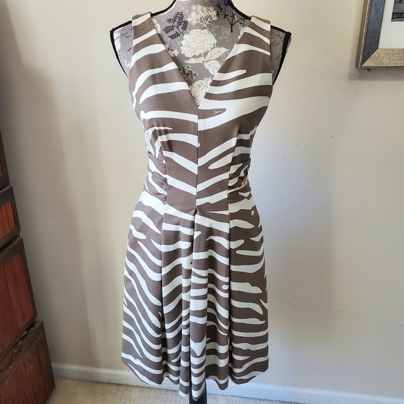 Banana Republic / JSSA Dresses & Skirts - Banana Republic JSSA London zebra print dress Sz. 4
